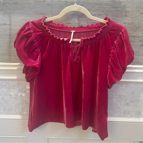 FREE PEOPLE Terese velvet puff sleeve top SMALL shirt sleeves bright pink blouse - Picture 9 of 16